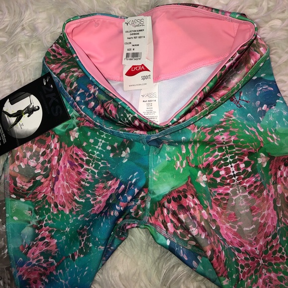 🎀Rose🎀 - Picture 3 of 6